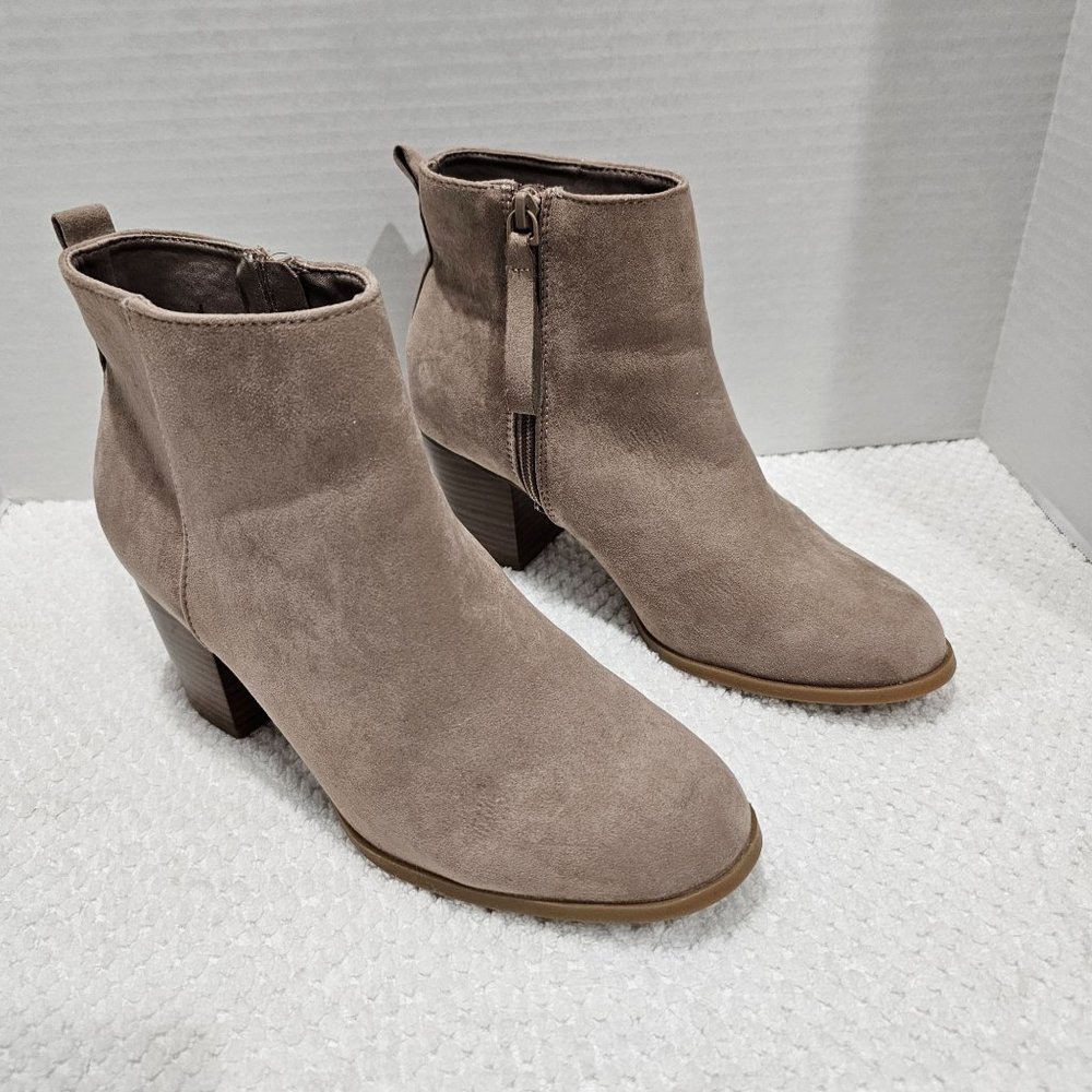 Old Navy Taupe Ankle Boot with Zipper Size 9